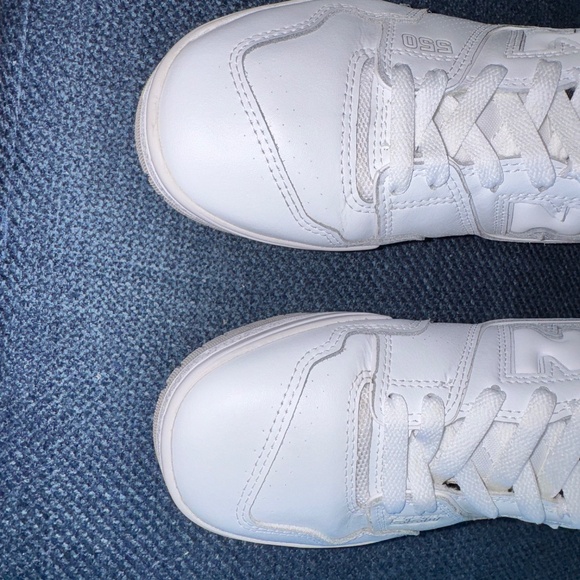 New Balance 550 Triple White Leather Sneakers (Men's 7 / Women's 8.5) - Picture 11 of 12